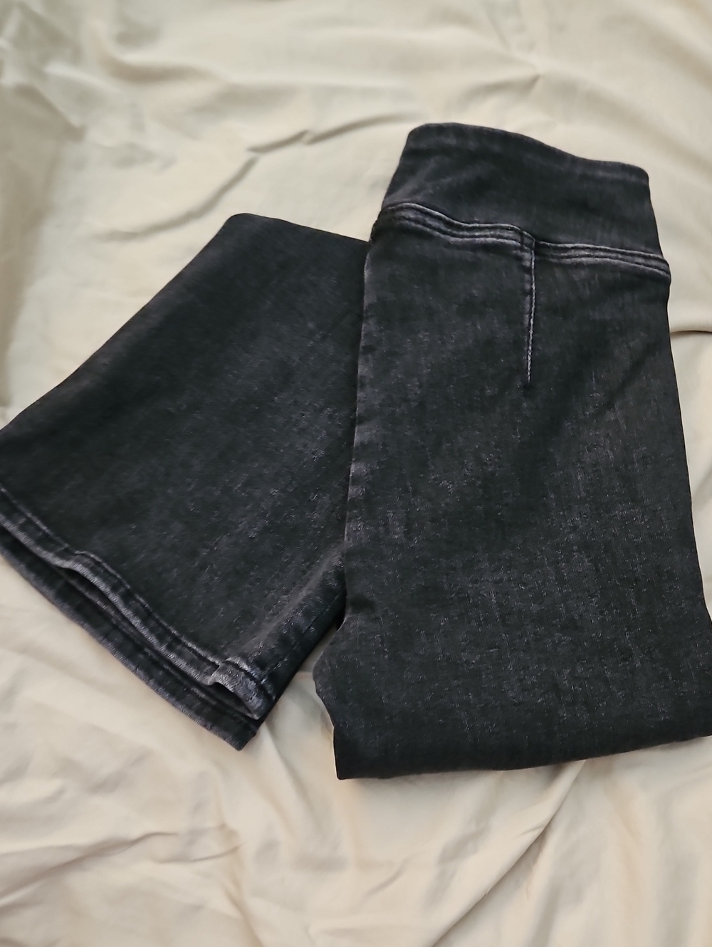 Frame Denim Washed Black JETSET Crop Mini Bootcut